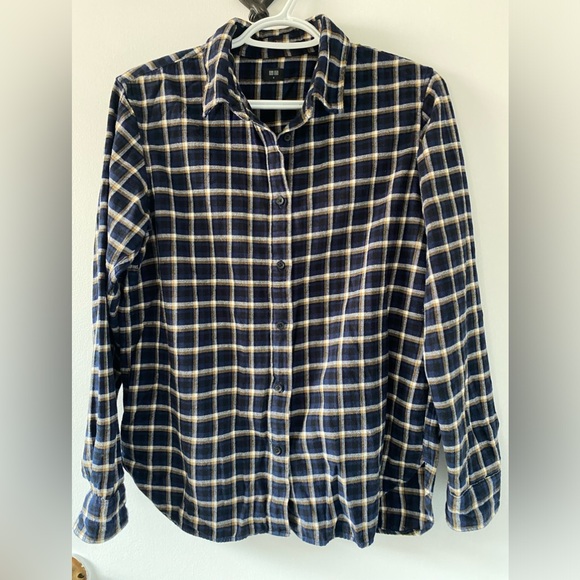 Uniqlo Plaid Checkered Soft Lightweight Flannel Womens Long sleeve Size Medium - Picture 2 of 5